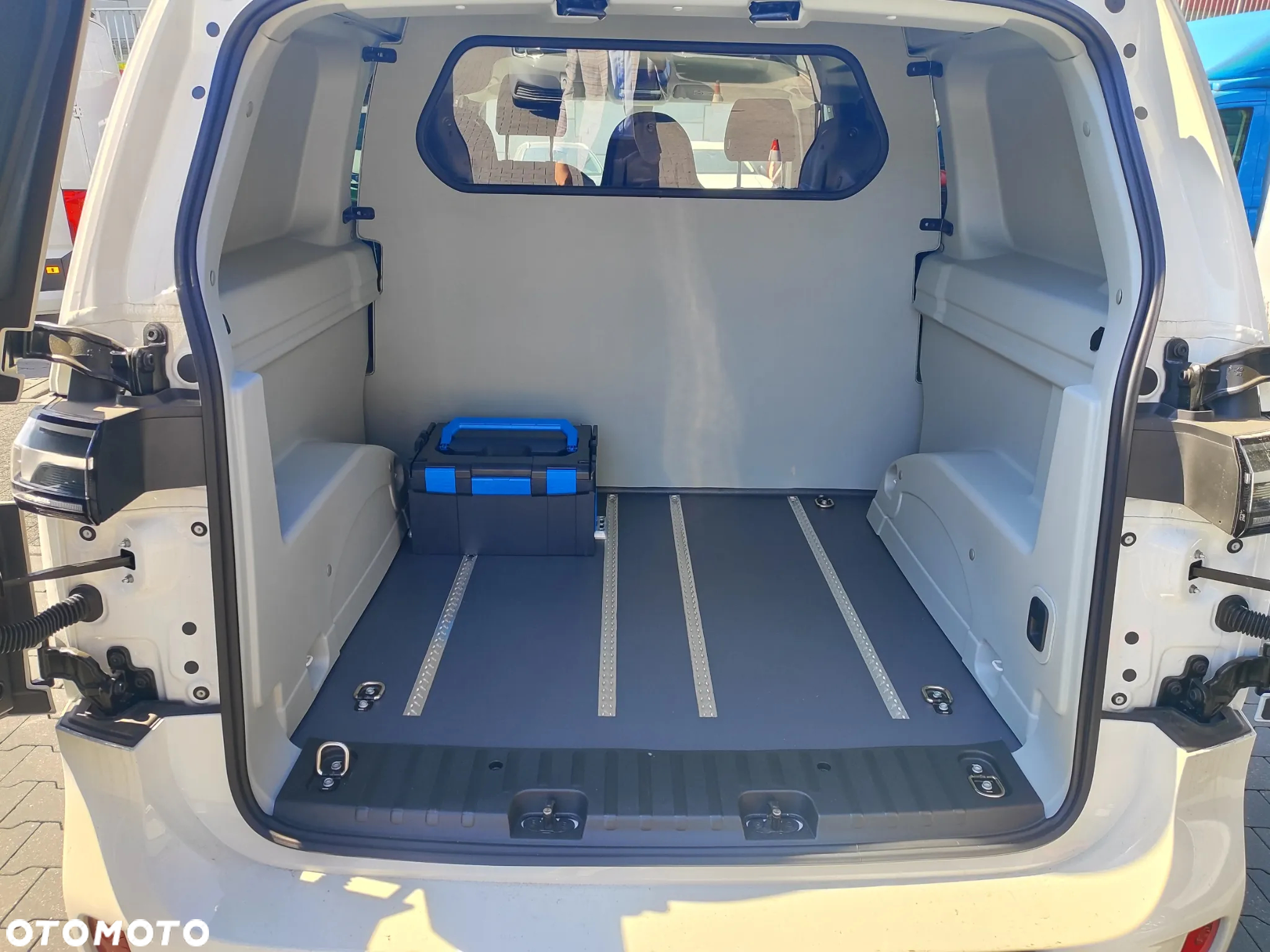 Volkswagen ID. Buzz - 13