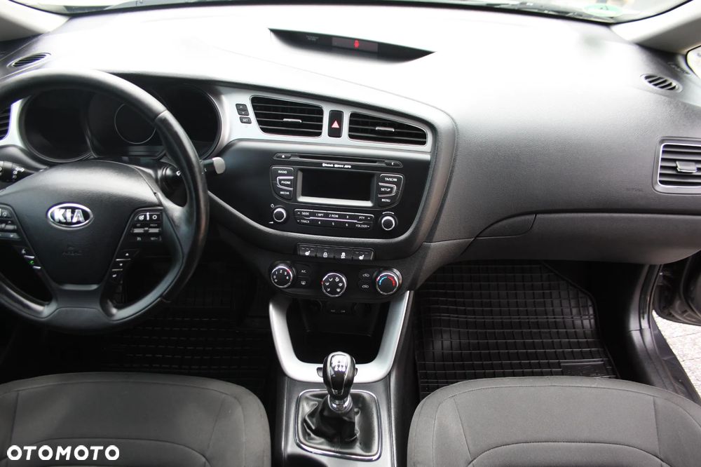 Kia Ceed 1.4 CVVT Vision - 25