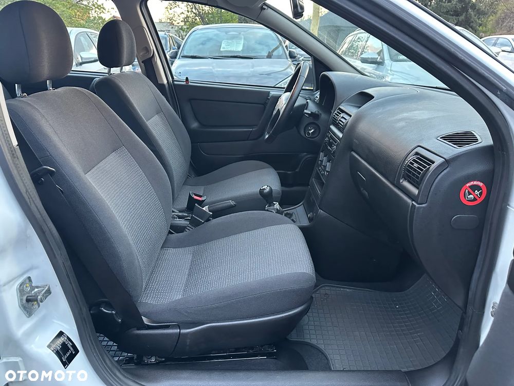 Opel Astra - 18