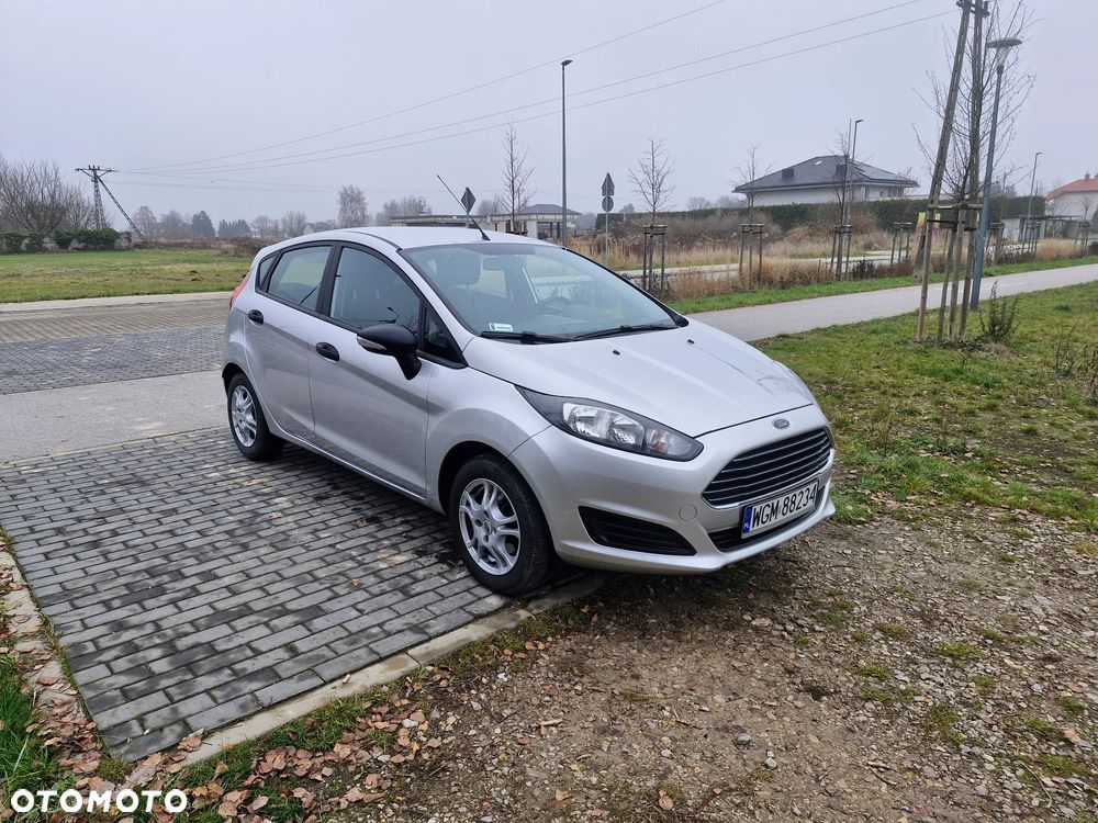 Ford Fiesta 1.25 Ambiente - 2