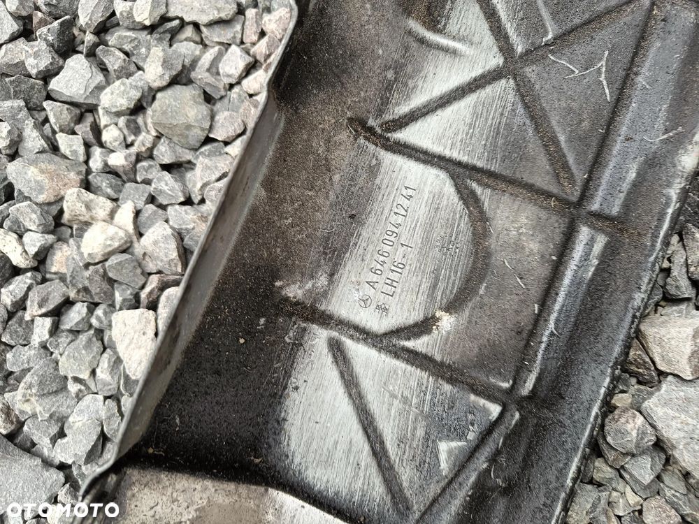 MERCEDES W211 2.2 CDI PODSTAWA OBUDOWY FILTRA POWIETRZA A6460941241 - 4