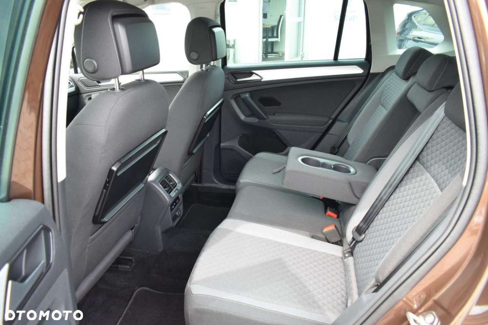 Volkswagen Tiguan - 22