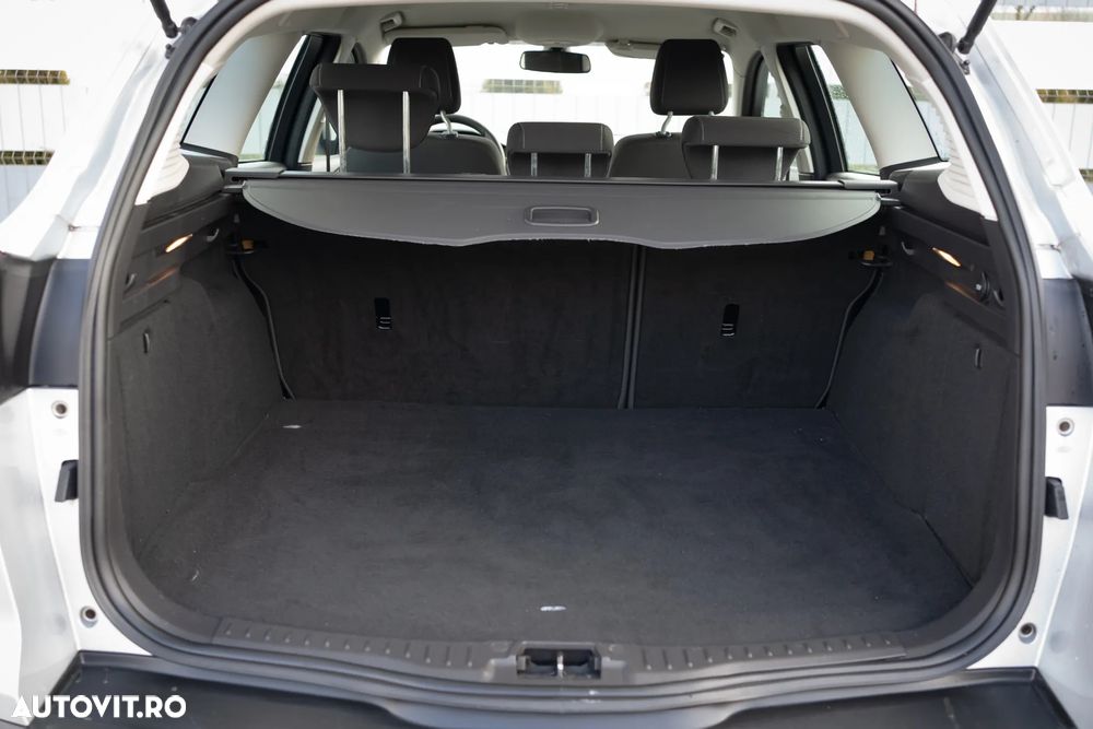 Ford Focus 1.6 TDCI DPF Champions Edition - 9