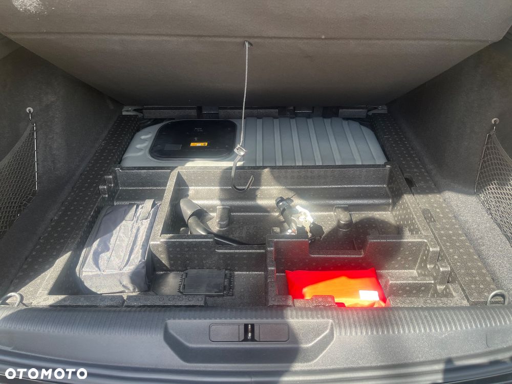 Peugeot 308 1.6 Hybrid PHEV GT Pack EAT8 - 26