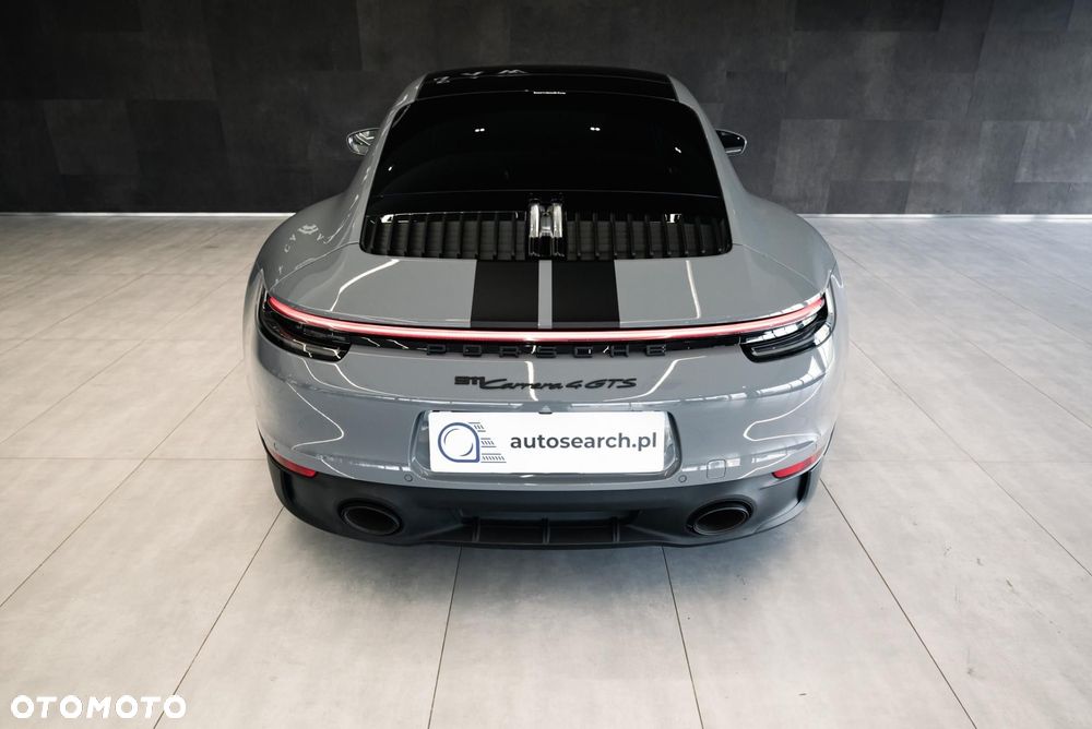 Porsche 911 Carrera 4 GTS - 36