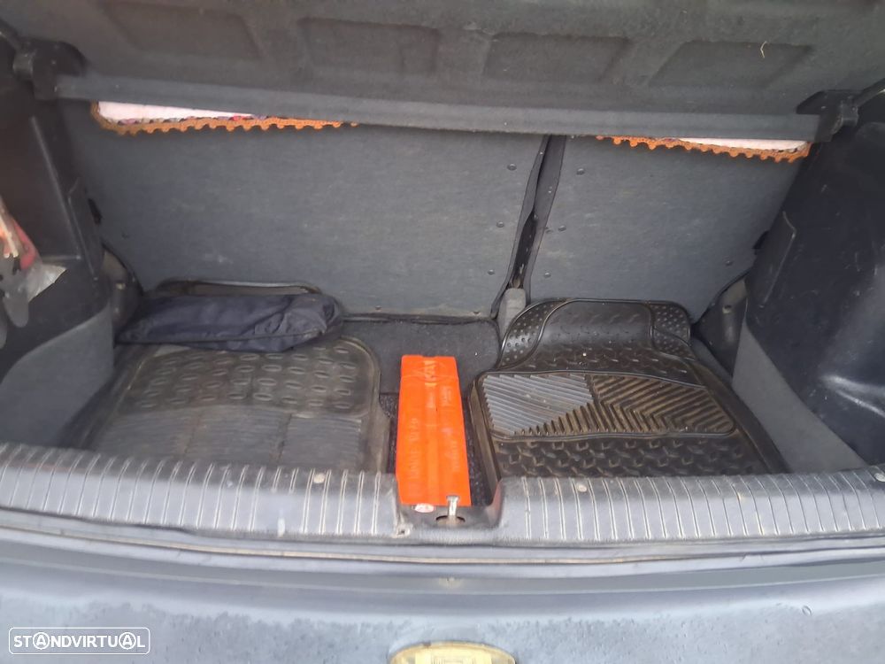 Opel Corsa 1.2 16V - 11