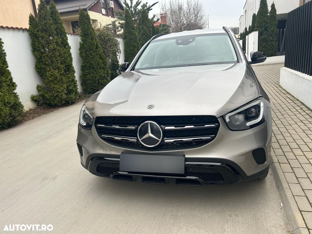 Mercedes-Benz GLC 300 4MATIC - 8