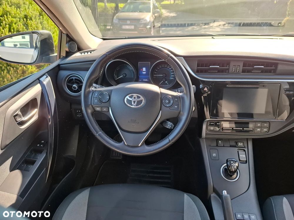 Toyota Auris - 15