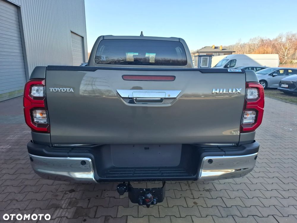 Toyota Hilux 2.8 D-4D mHEV Double Cab Executive 4x4 - 16