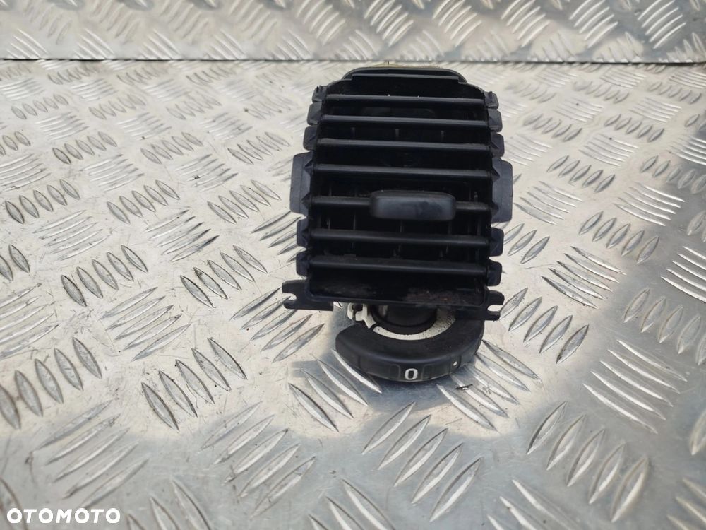 DYFUZOR KRATKA NAWIEWU LEWA SCANIA - 1