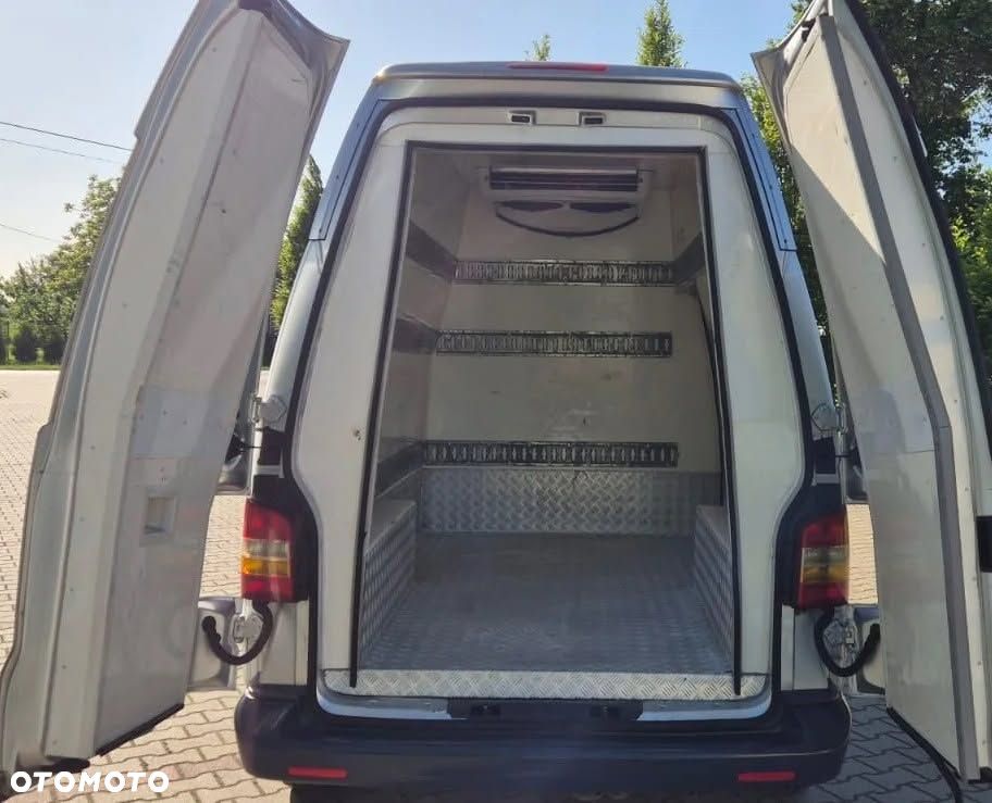 Volkswagen Transporter T5 - 6
