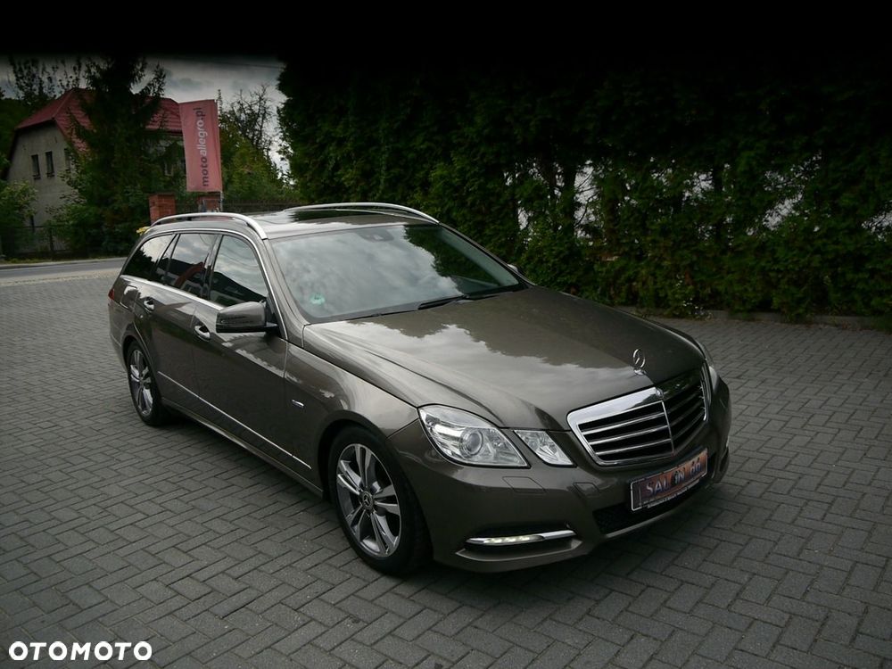 Mercedes-Benz Klasa E 200 CGI BlueEFFICIENCY 7G-TRONIC Avantgarde - 3