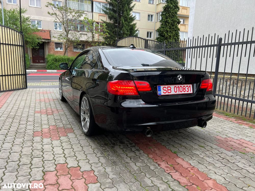 BMW Seria 3 335d Aut. Edition Exclusive - 35
