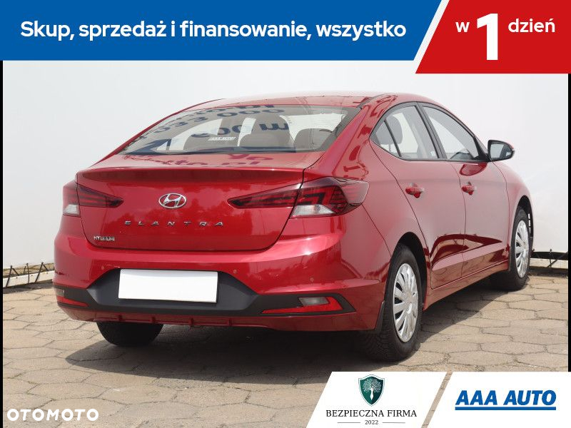 Hyundai Elantra - 6