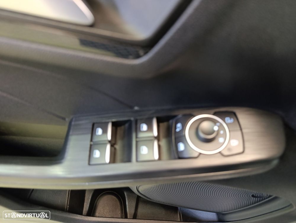 Ford Kuga 1.5 EcoBoost ST-Line X — fotografia 14