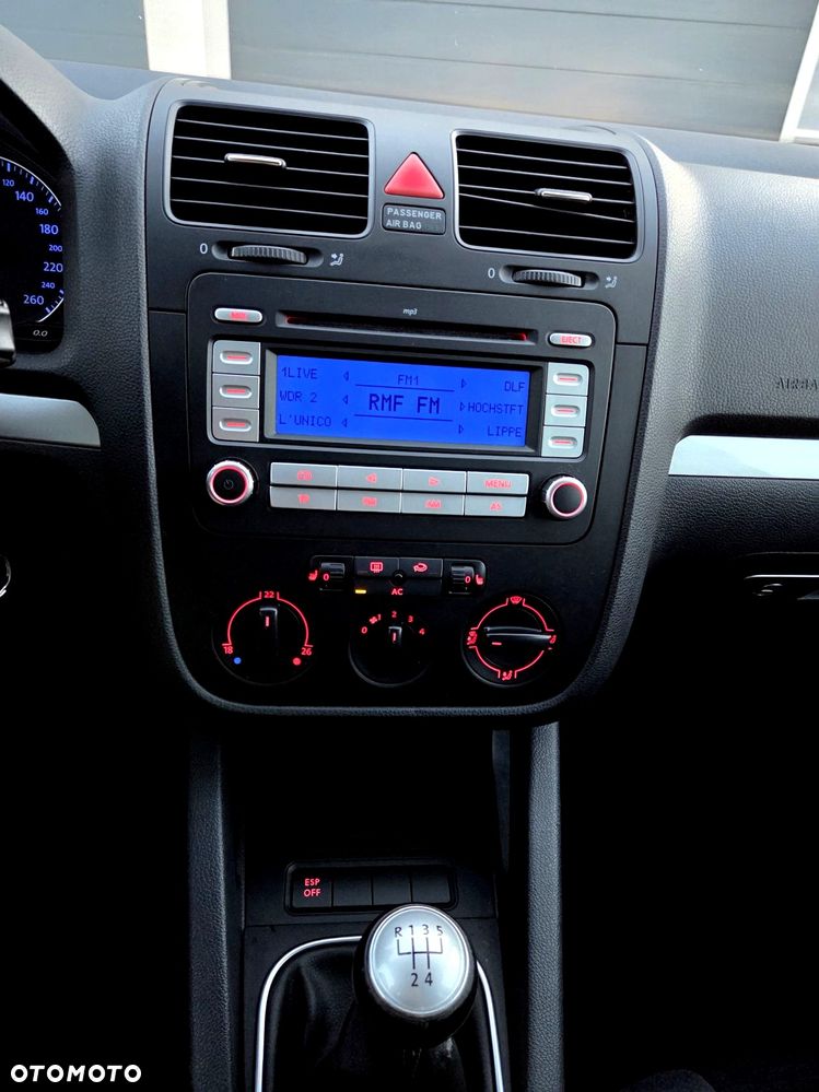 Volkswagen Golf - 23