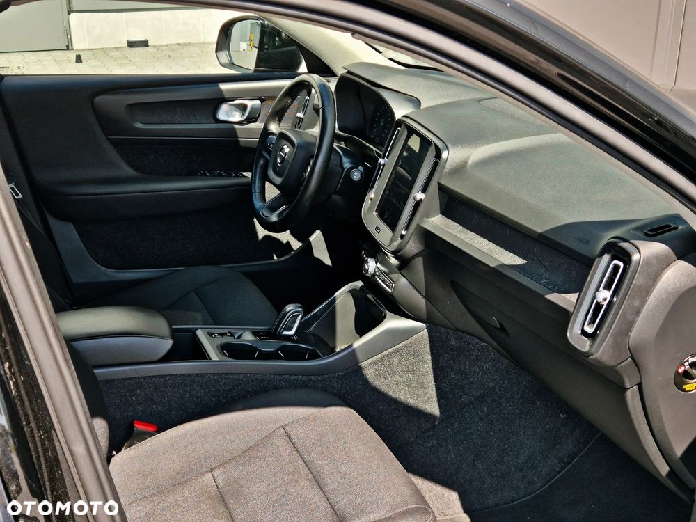 Volvo XC 40 D3 Momentum Pro - 28