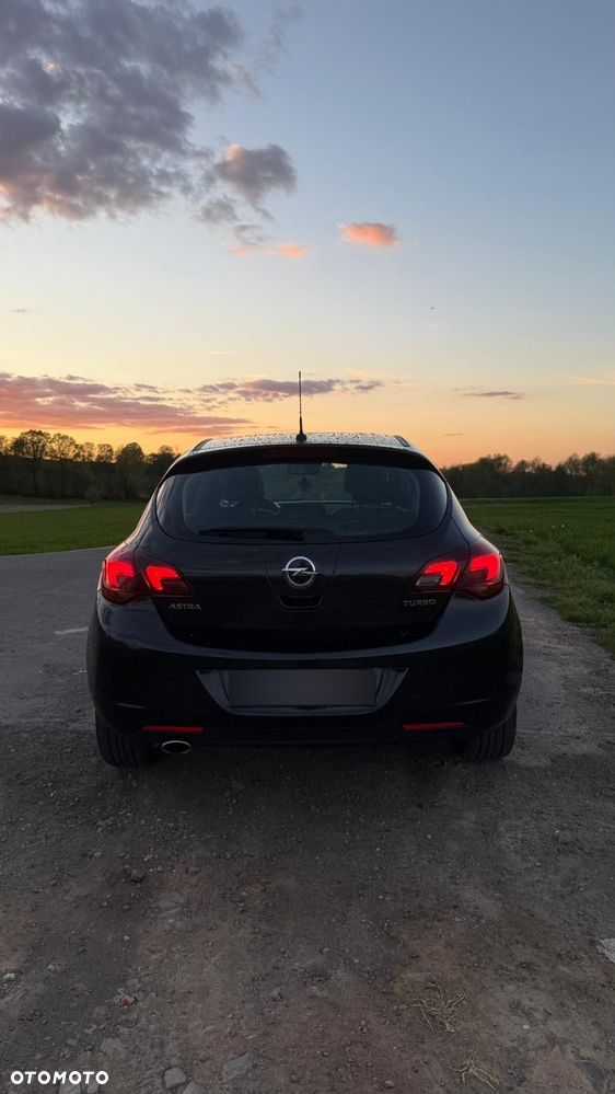 Opel Astra 1.4 Turbo - 2