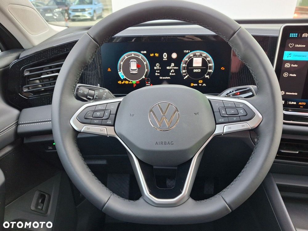 Volkswagen Tiguan - 26