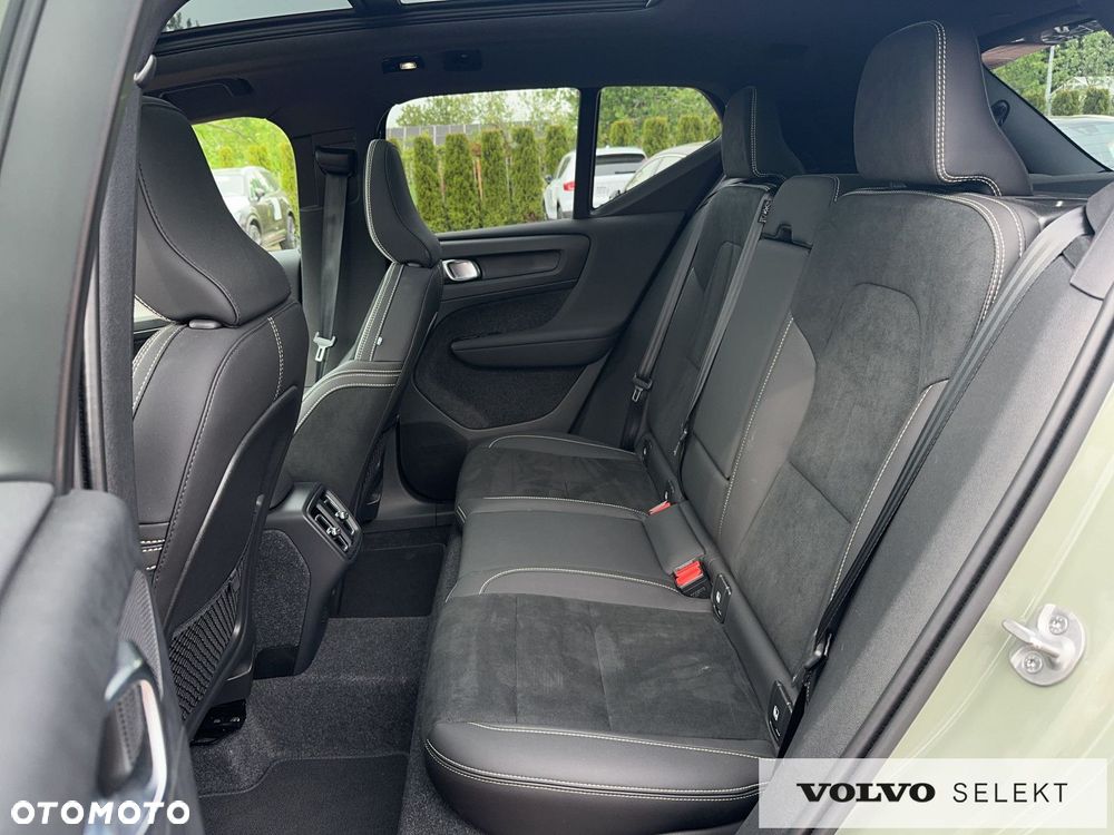 Volvo XC 40 B4 Ultra Dark - 14