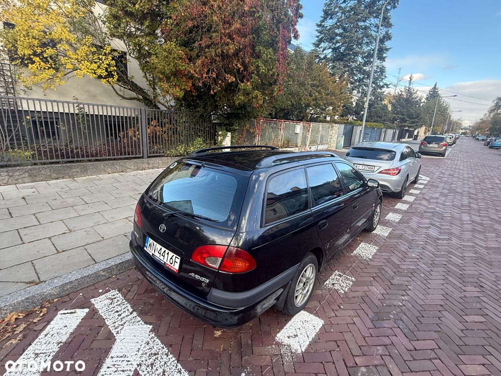 Toyota Avensis 2.0 Sol - 9