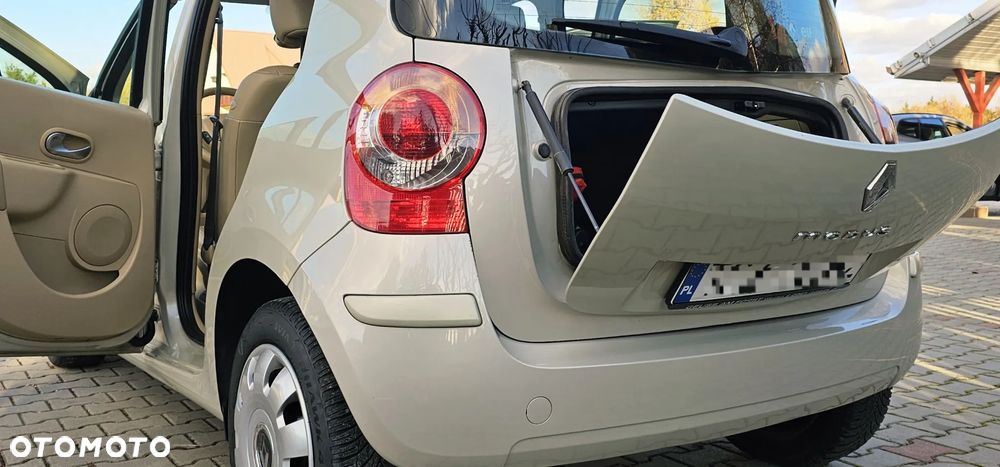 Renault Modus 1.6 16V Privilege - 12