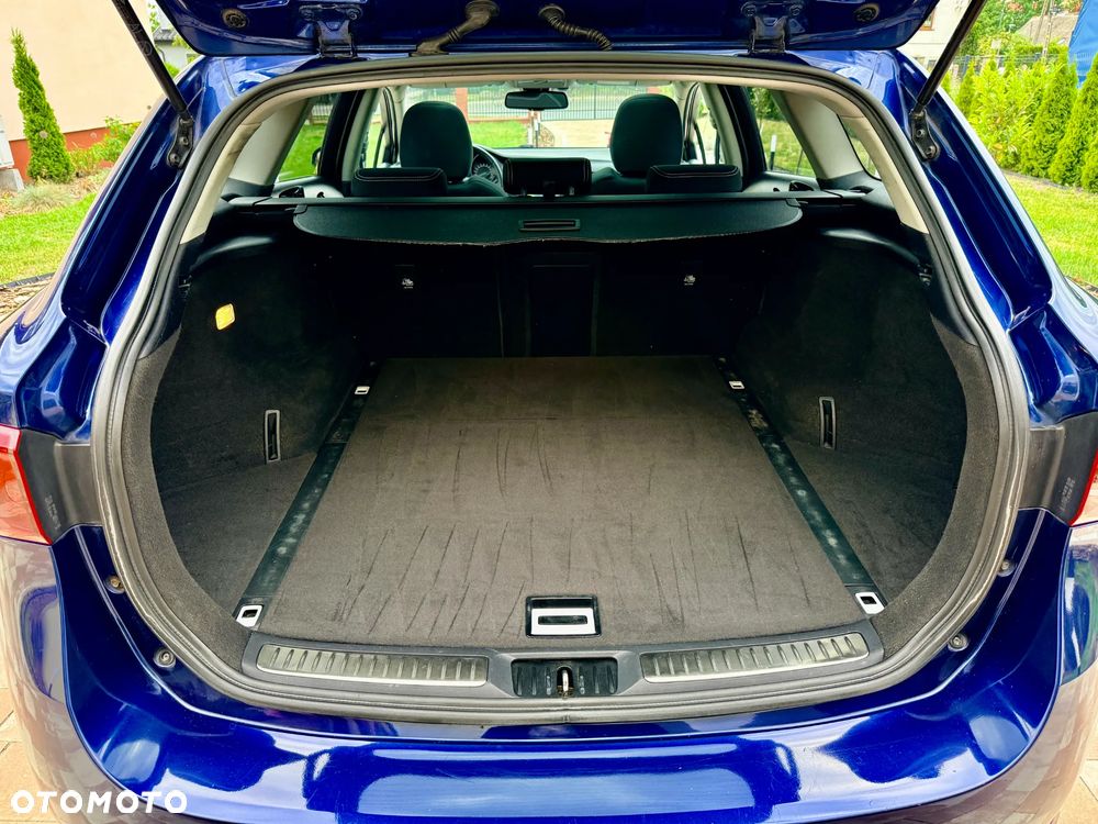 Toyota Avensis 1.8 Premium - 19