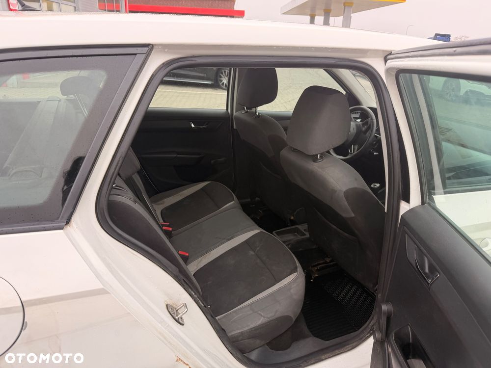 Skoda Fabia 1.0 Active - 10