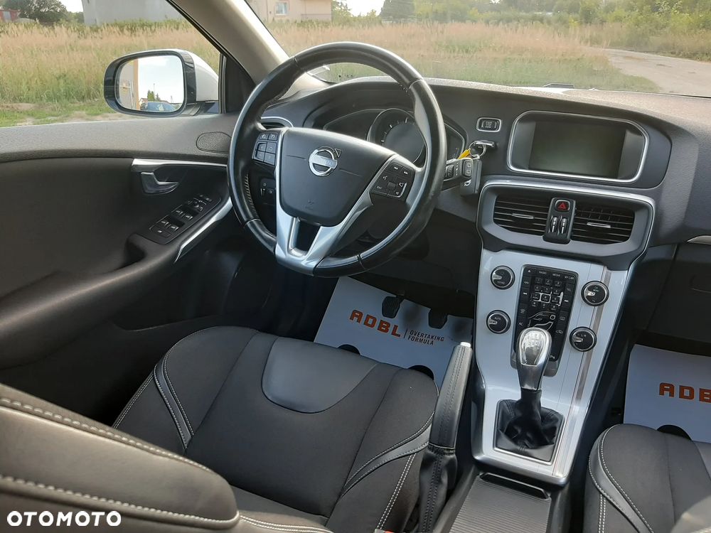 Volvo V40 D2 - 18