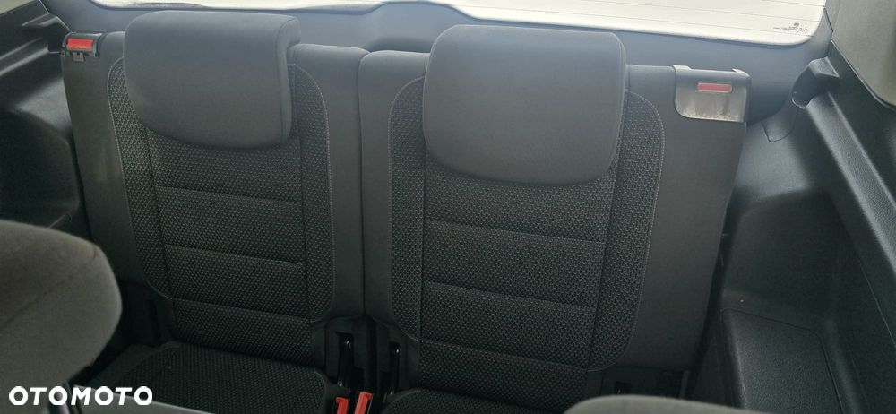 Volkswagen Touran 1.6 TDI DPF DSG Trendline - 11