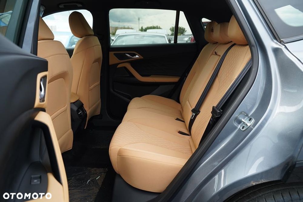 MG HS 1.5 T-GDI Excite DCT - 9