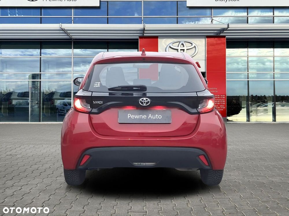 Toyota Yaris 2023 photo 4