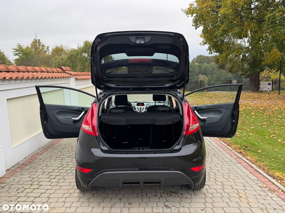 Ford Fiesta - 33
