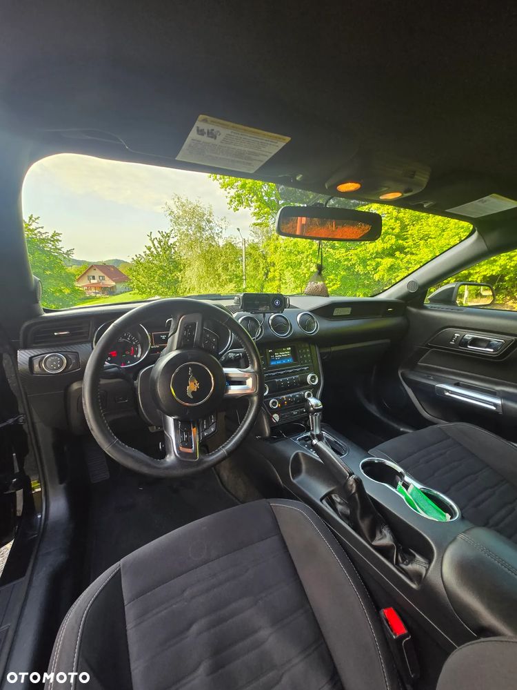 Ford Mustang 3.7 V6 Premium - 6