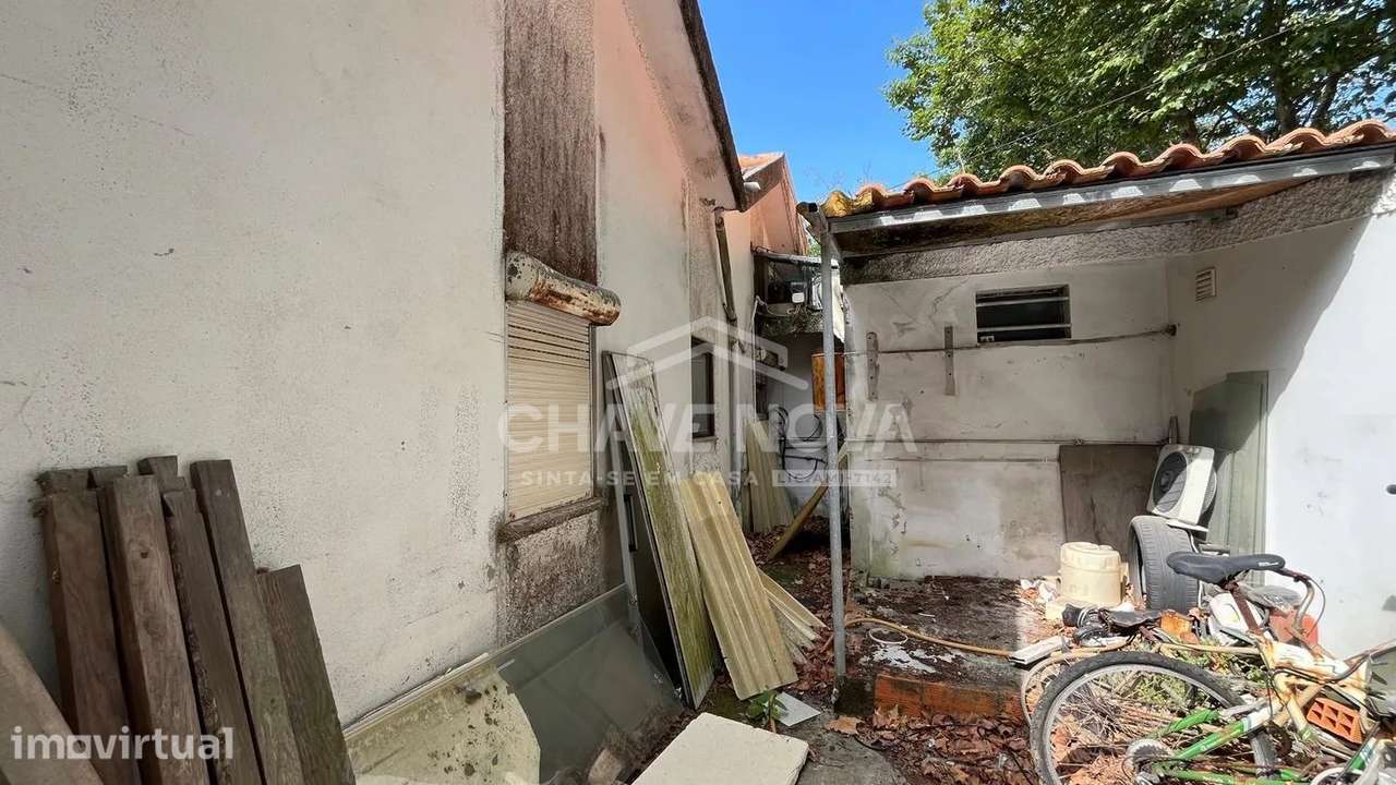 Espaço Comercial e Moradia Térrea a 5 Minutos da Praia de Francelos - Grande imagem: 5/9
