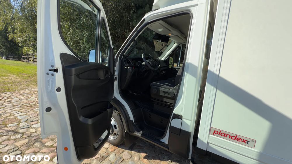 Iveco 50C16 - 12