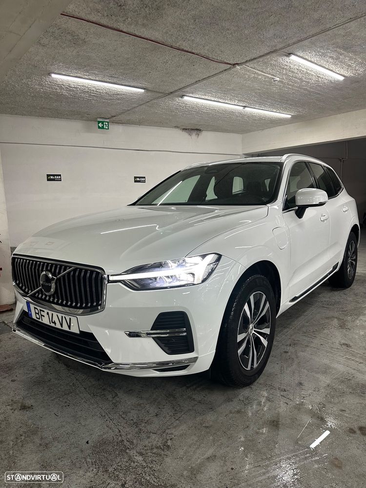 Volvo XC 60 T6 AWD Recharge Geartronic Inscription Expression - 2