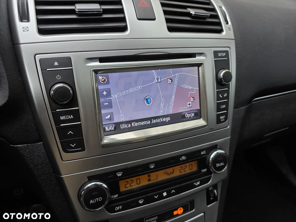 Toyota Avensis 1.8 Premium - 36