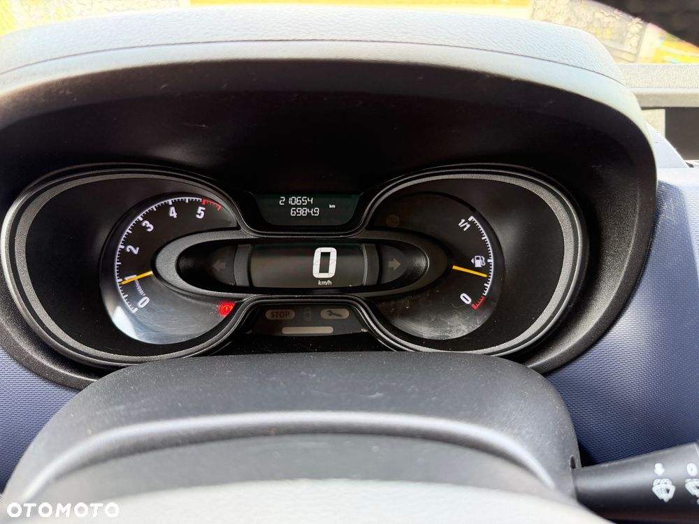 Opel Vivaro - 20