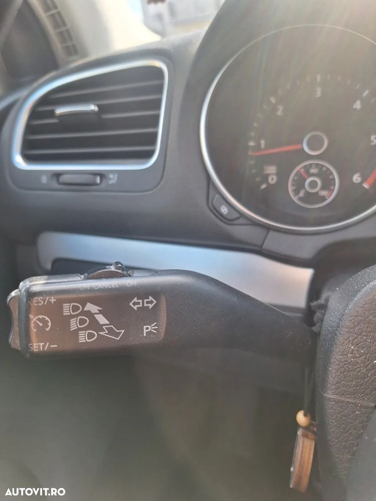 Volkswagen Golf 2.0 TDI DPF DSG Comfortline - 19