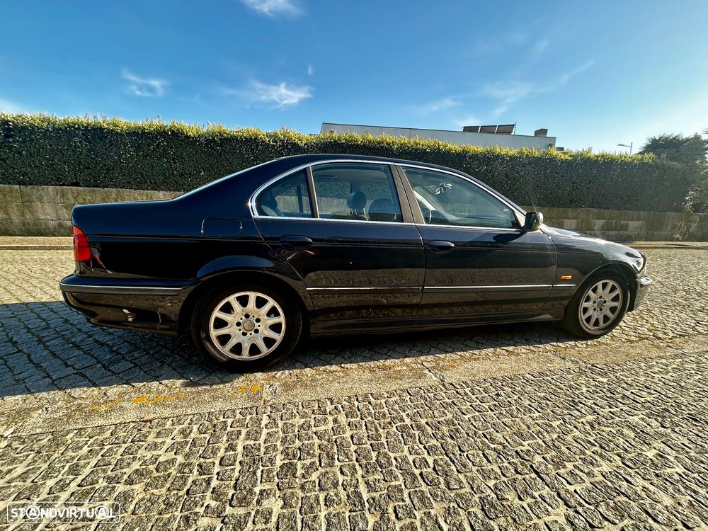 BMW 528 i - 7