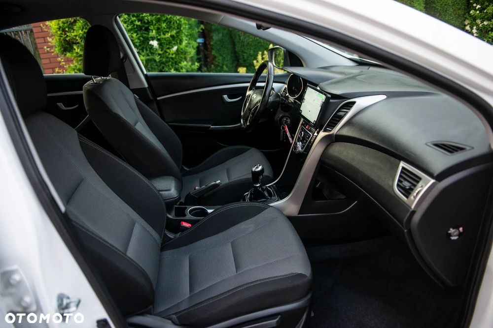 Hyundai i30 1.6 Style - 37