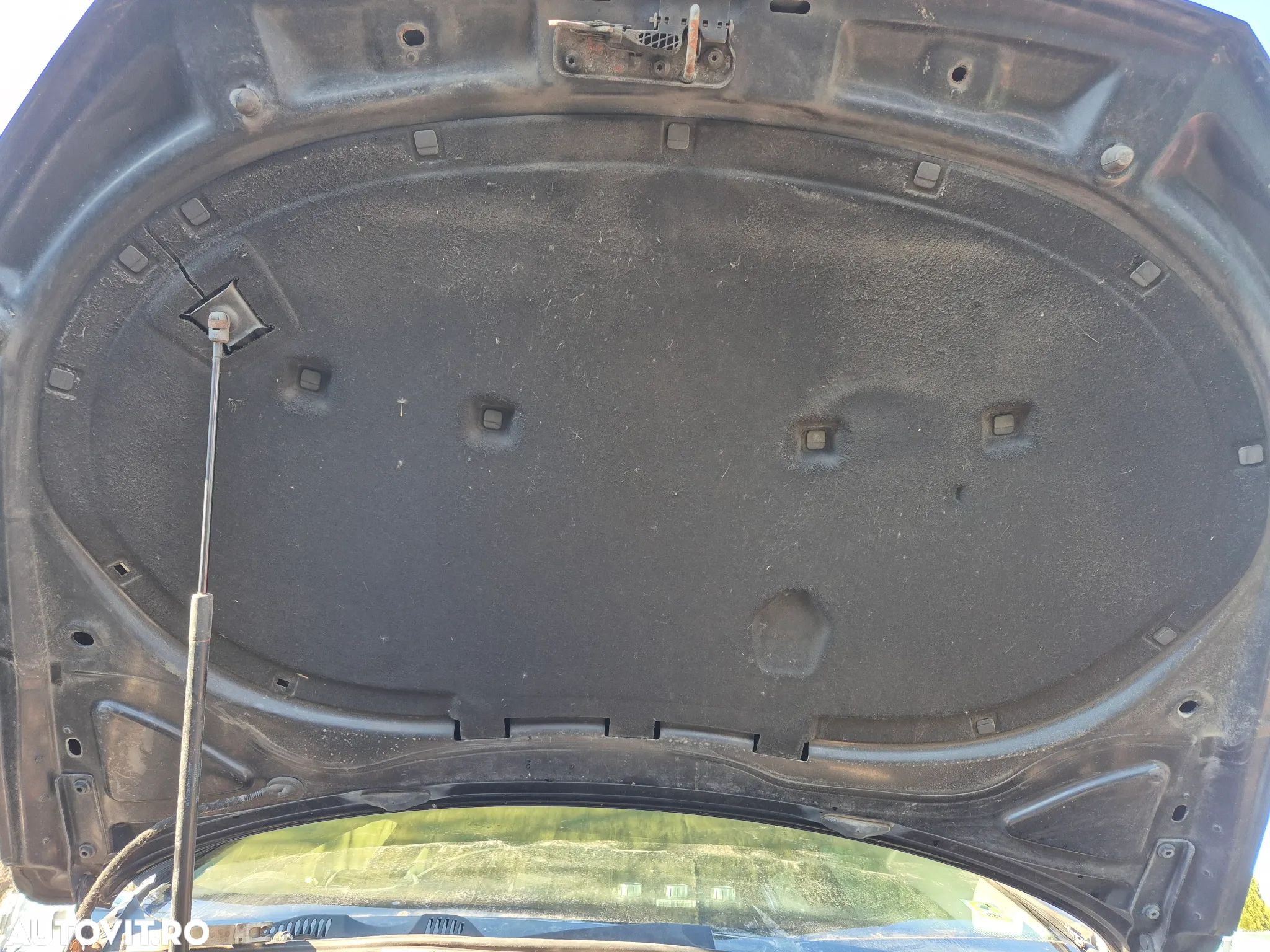 Izolatie fonica capota VW PASSAT B7 fabr. 2010 - 2015 - 1
