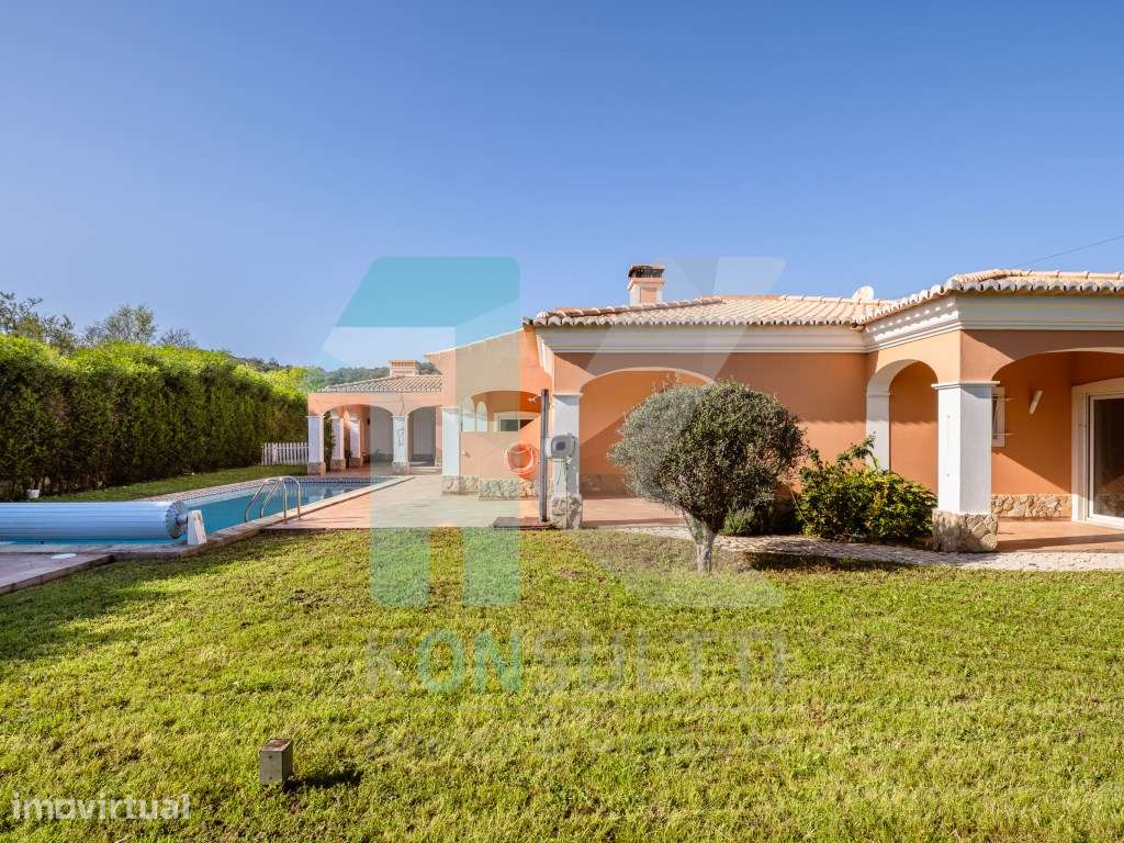 Moradia Isolada de Luxo com Piscina e Terreno de 1000 m² - Praia da... - Grande imagem: 2/60