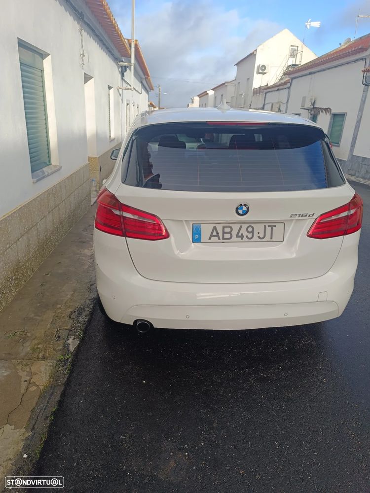 BMW 216 Active Tourer d Luxury Line - 4