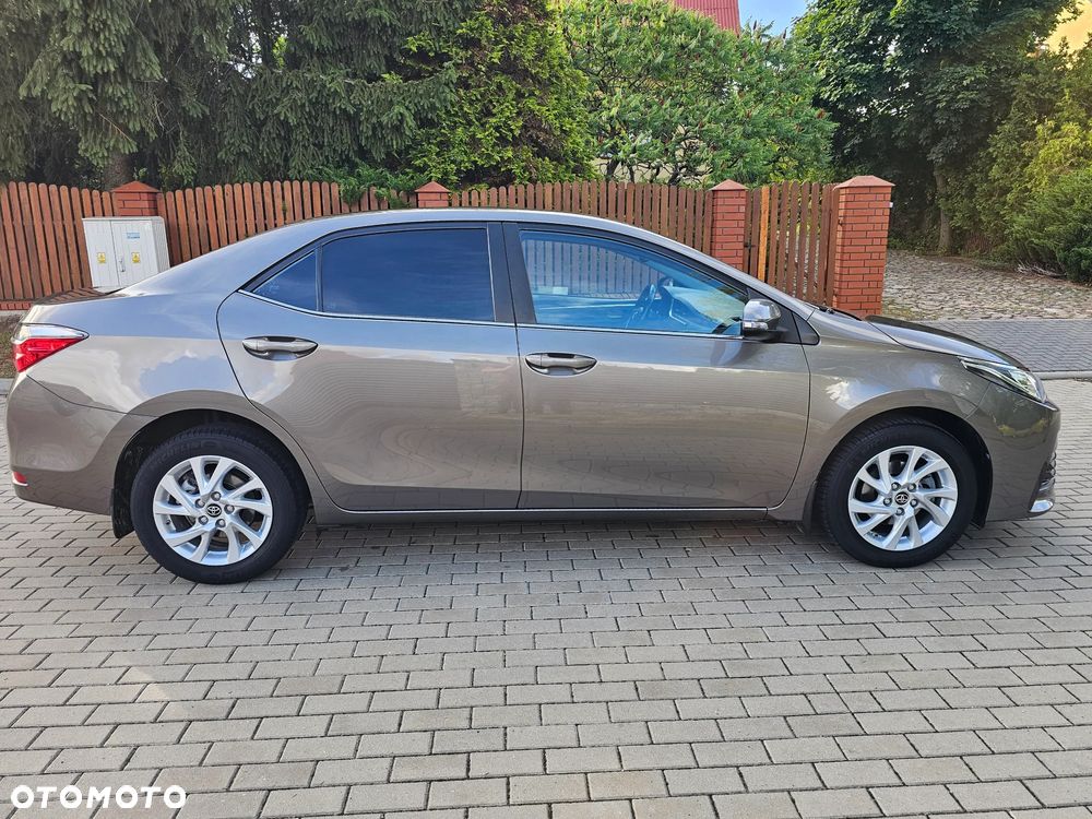 Toyota Corolla 1.6 Comfort - 22