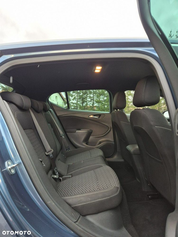 Opel Astra 1.4 T GPF Dynamic S&S - 22