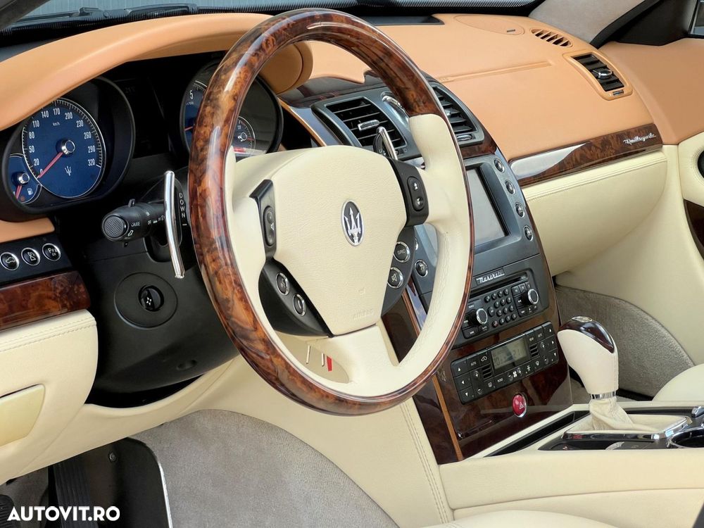 Maserati Quattroporte - 11