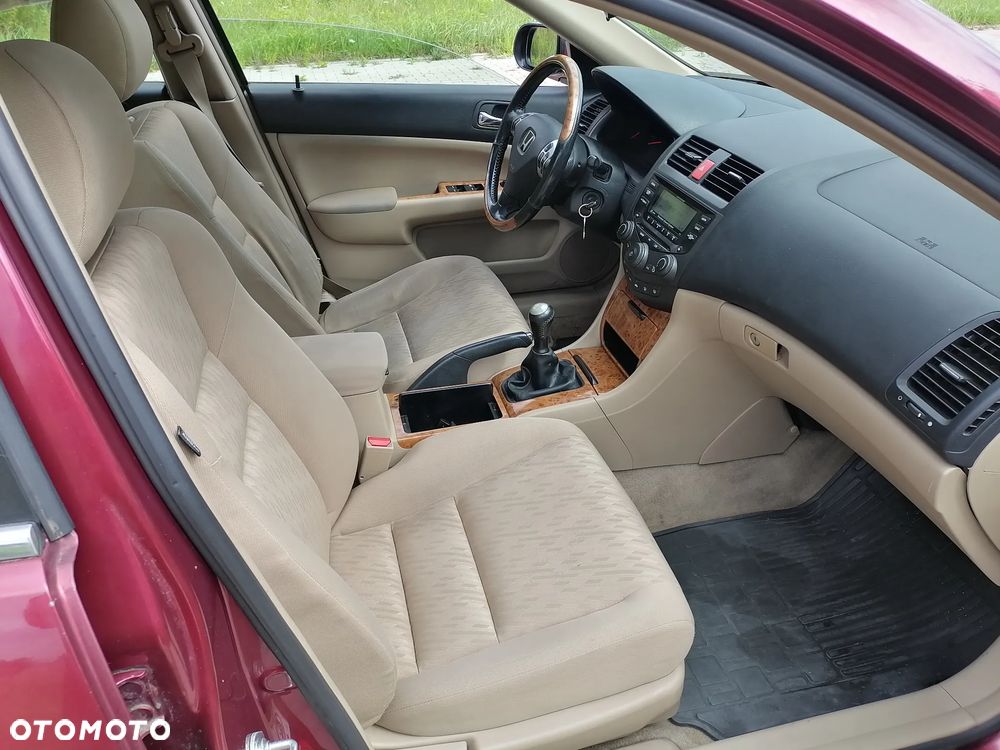 Honda Accord 2.4 Executive - 11