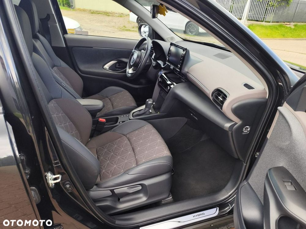 Toyota Yaris Cross Hybrid 1.5 Executive - 17